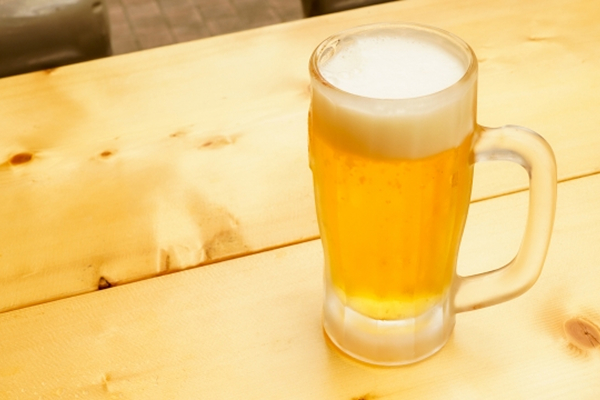ジョッキに注がれたビール